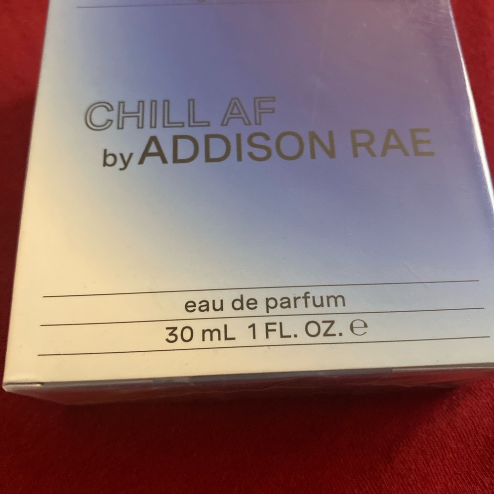 Chill AF by Addison Rae Eau de Parfum - Iridescent Lavender Box